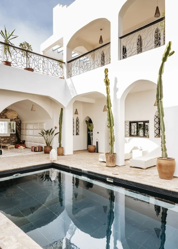 The Yogi Surfer - VILLA