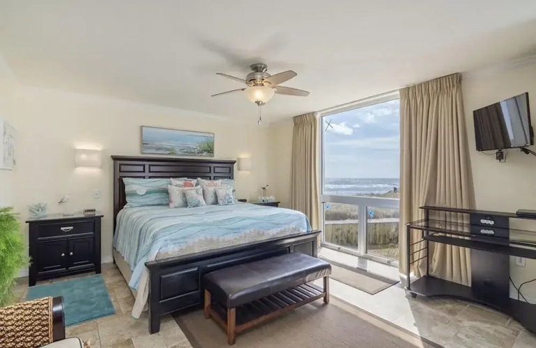 Shoreline Towers 1022