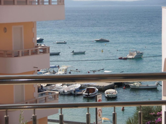 Apartment with sea view