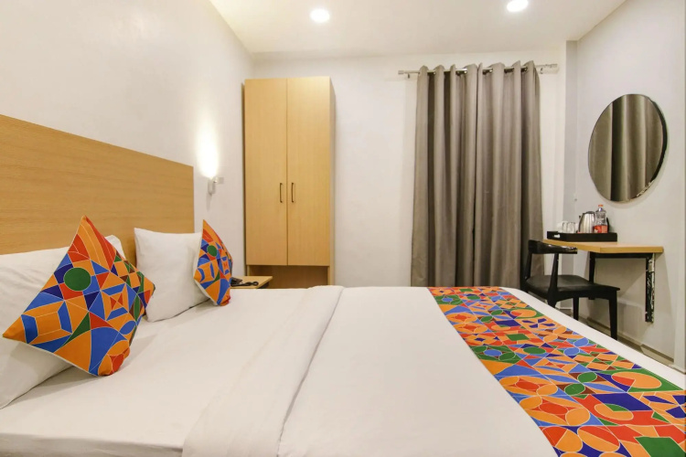 FabHotel Chawla House