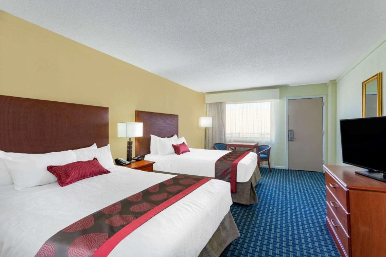 Deluxe Quadruple room
