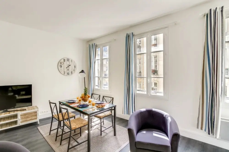 Louvre Area - Saint Honoré Apartment