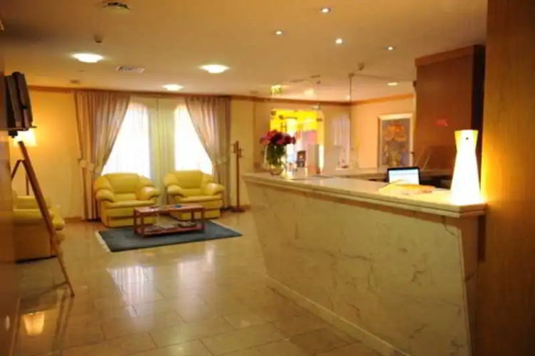 AJ Hotel
