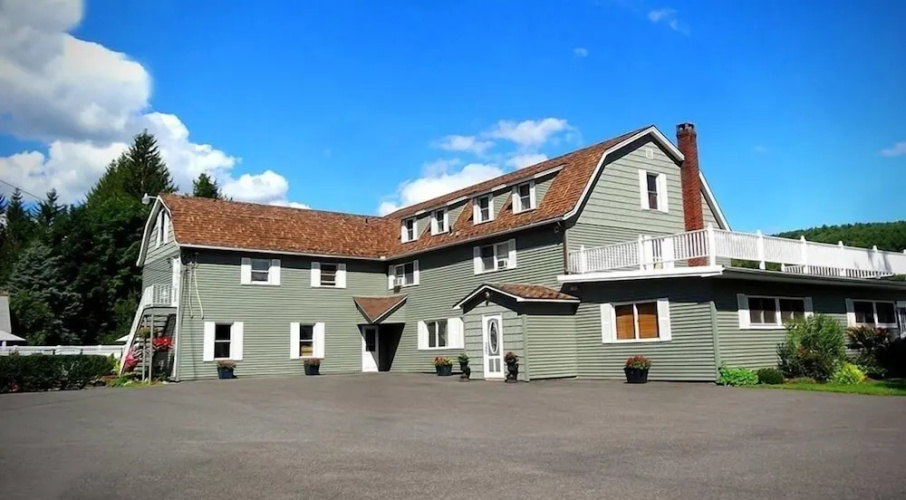 Moore's Motel