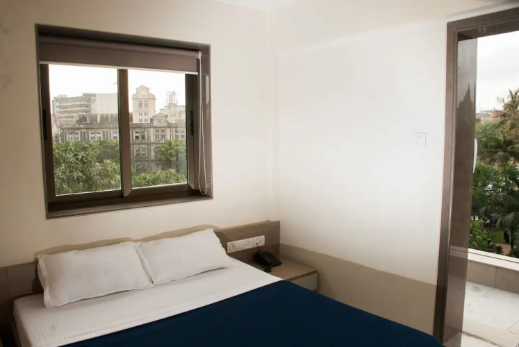 City Hotel