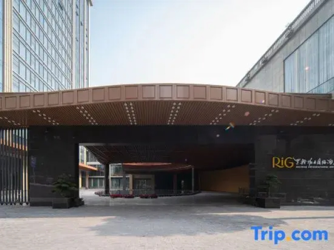 Rig Holiday International Hotel