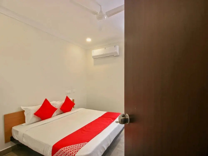 OYO Flagship 13544 Sri Sai Nilayam
