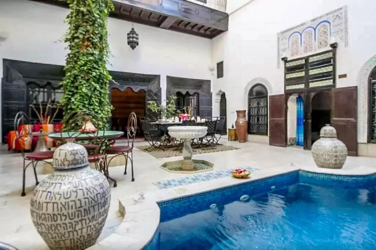 6 Bedrooms Cottage
