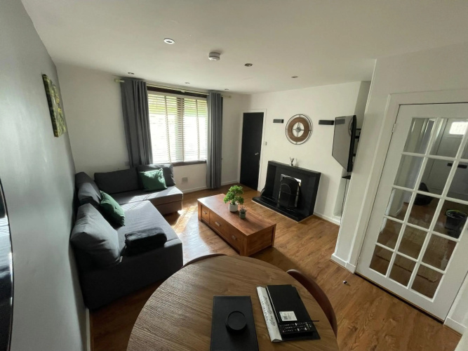 Entire Alma Apartment with Mountain View