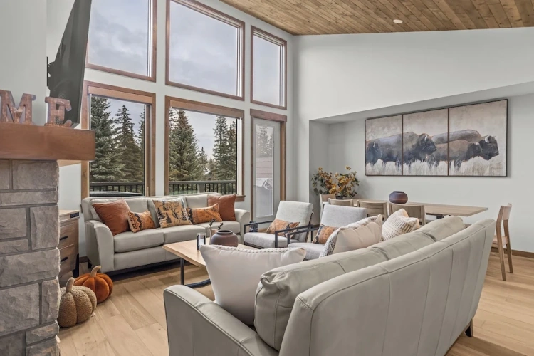 4 Bedrooms Villa