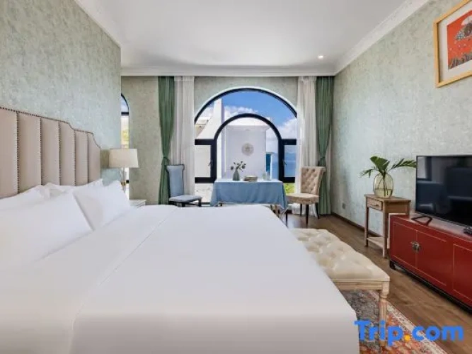 Family Suite with lake view