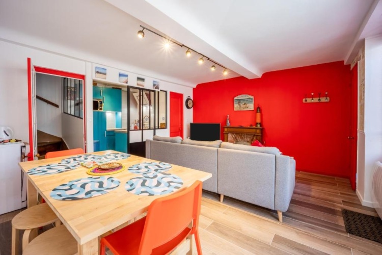 3 Bedrooms Cottage