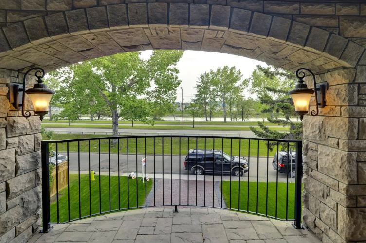 Westmount River Inn