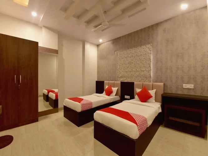 OYO 23085 Baba Hotel