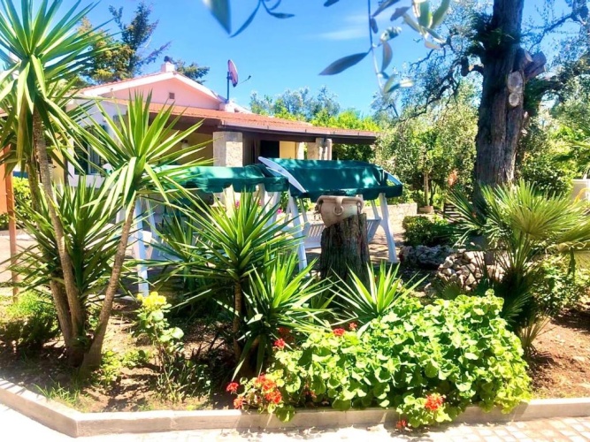 2 Bedrooms Cottage