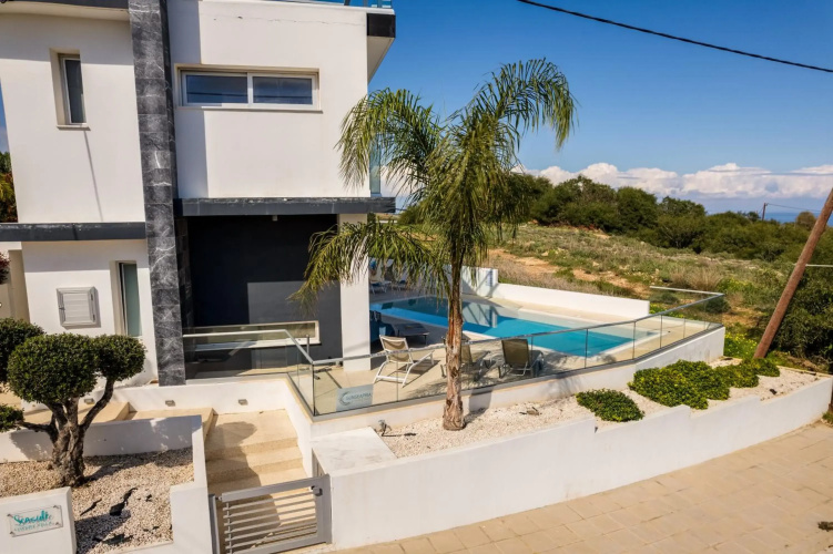 Seaside Luxury Villa