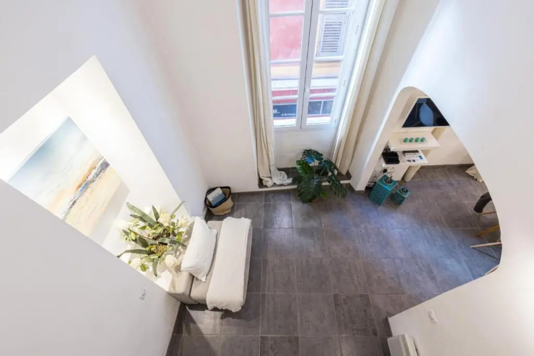 Duplex in Rue de la Préfecture Old Town 2 Bdrs