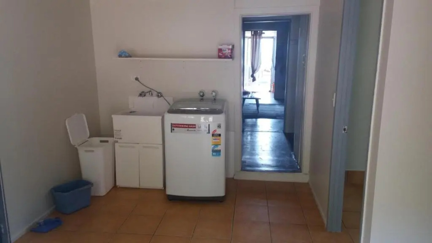 66a farnborough rd