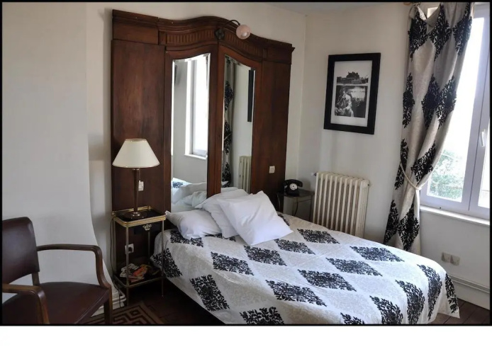 Detective Hotel