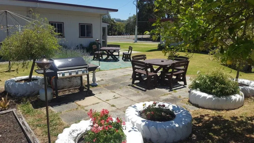 Tingle All Over Budget Accommodation