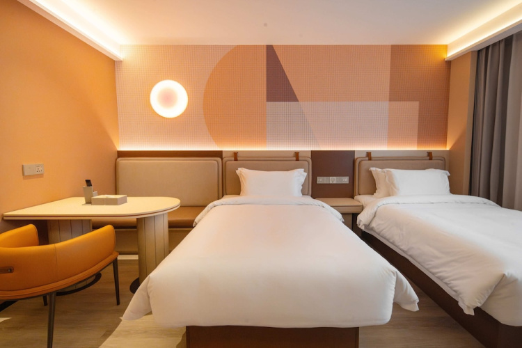 Leston Hotel