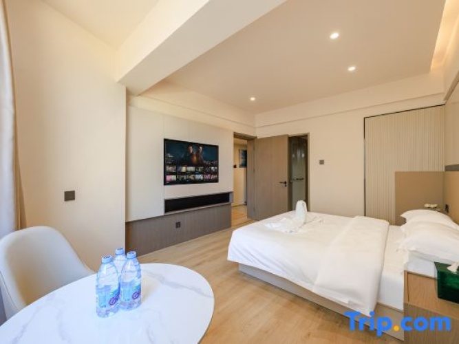 Quadruple Suite