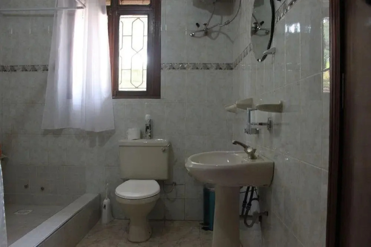 Serene Guesthouse, Entebbe