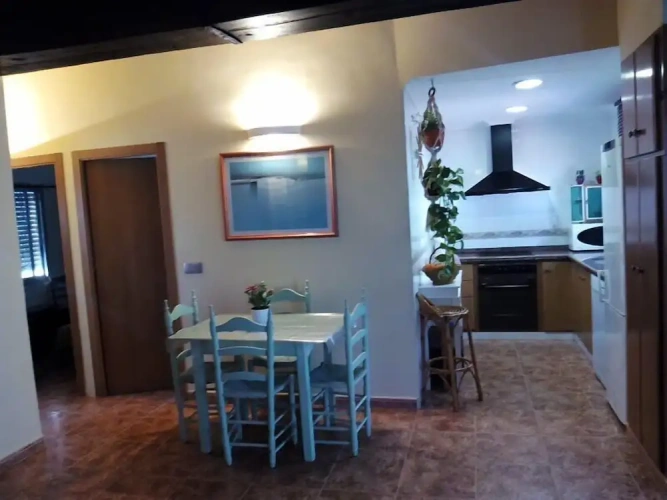 3 Bedrooms Cottage beachfront
