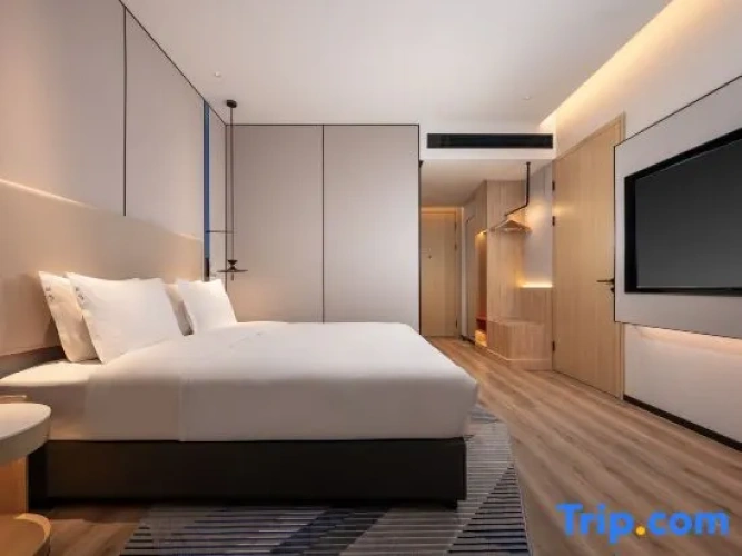 Standard Double room with city view
