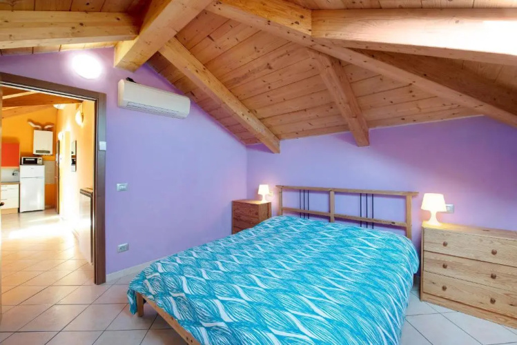 Trilocale in villa Apt 5