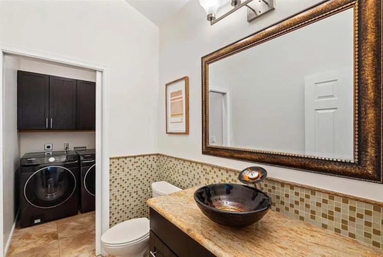 4 Bedrooms Cottage