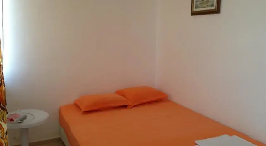 Vesela Guest House