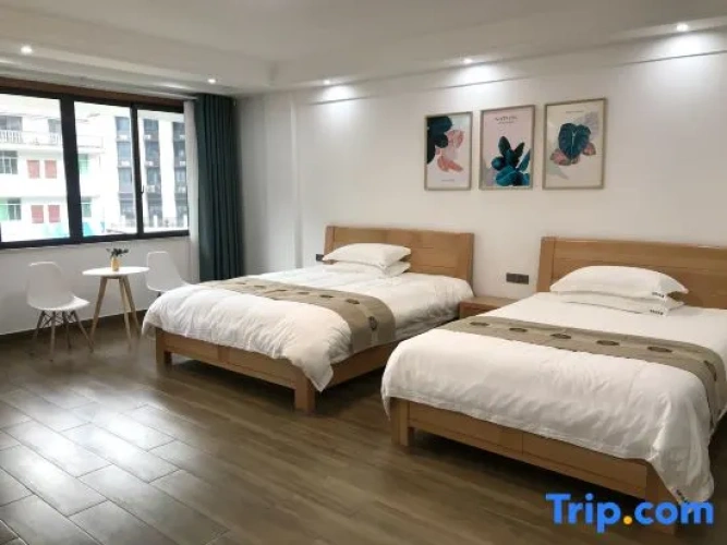 Deluxe Family room with balcony