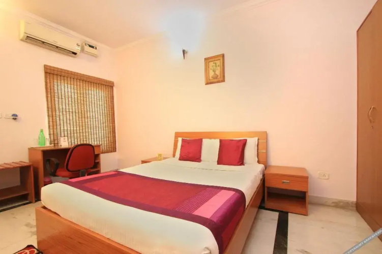 OYO 10022 Hotel Oak Castle