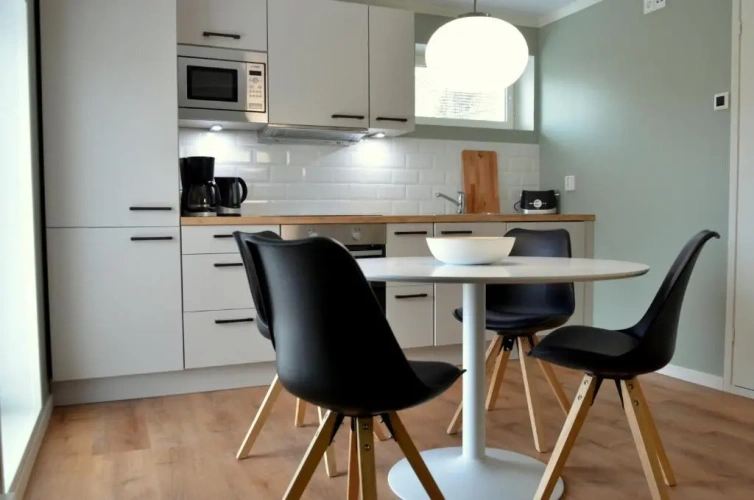 2 Bedrooms Apartment
