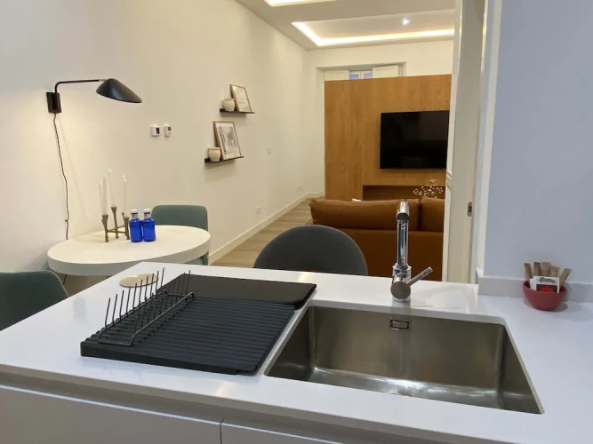 w Warm Modern 1BR Apartment in Chueca