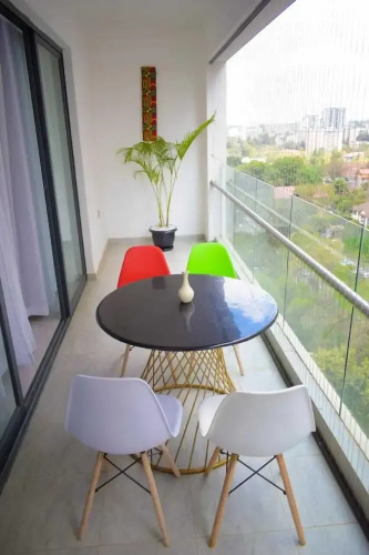 Lux Suites Royal Oaks Residency