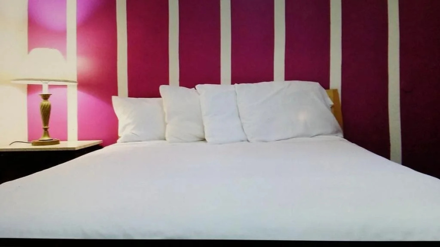 Thomas Motel