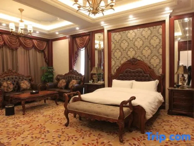 Deluxe Double Family Suite