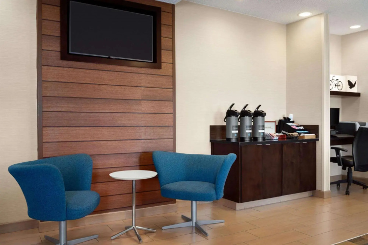 Fairfield Inn by Marriott