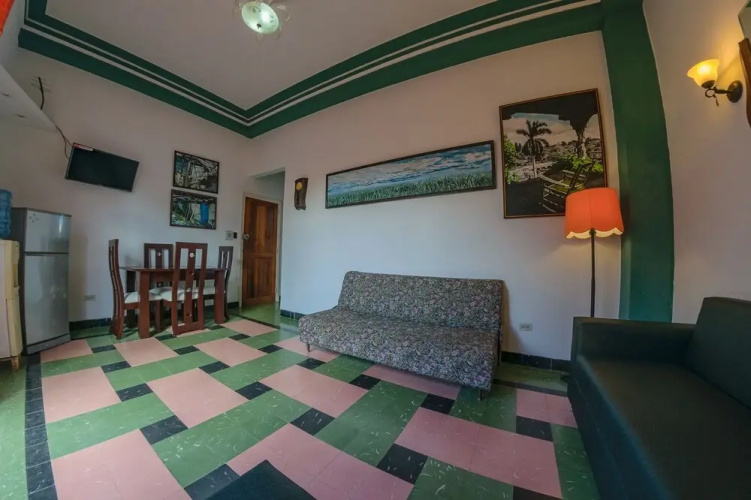 Hostal Leonel