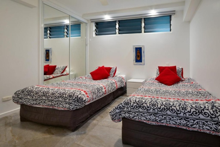 3 Bedrooms Apartment
