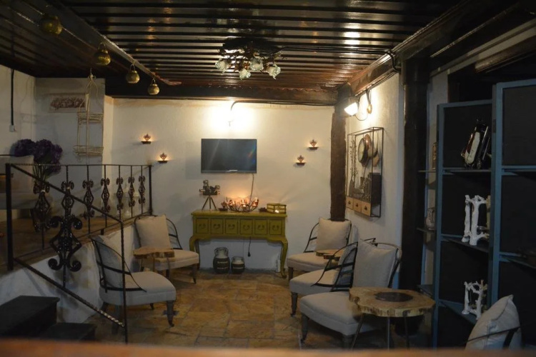 Theodore Butik Hotel