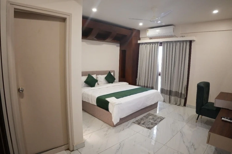 Luxury Suite