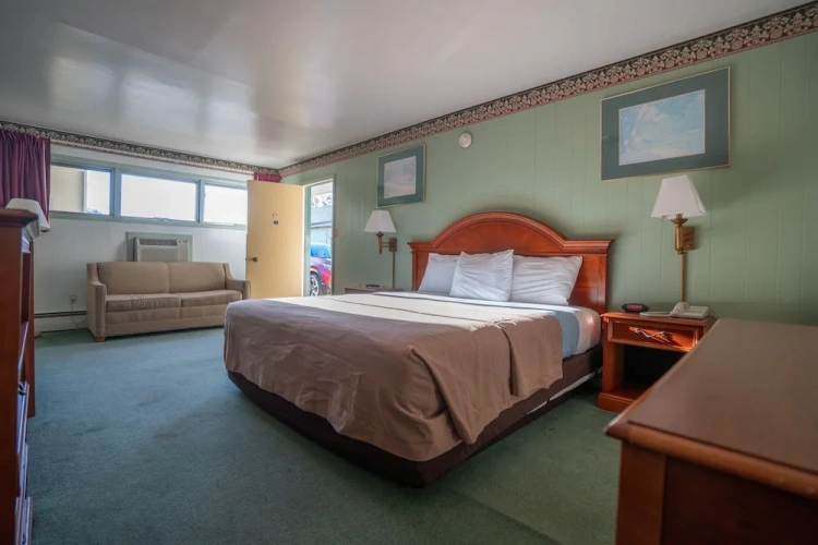 Standard Double Suite