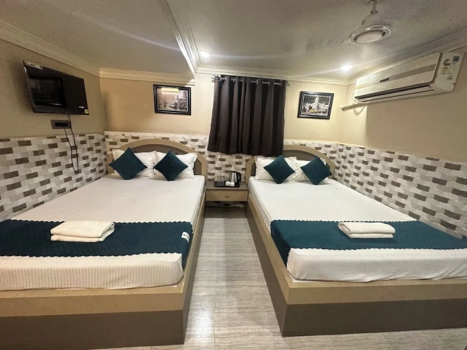 Deluxe Double room with city view