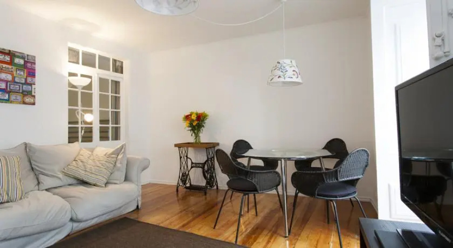 Feels Like Home - Central Flat in Bairro Alto