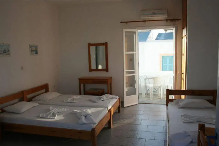 Lazino Studios & Apartments