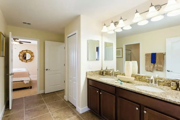 Private Resort Home 1131