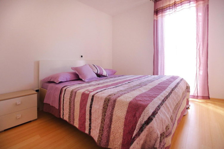 Apartments in Villas Punta Skala With Beachpool